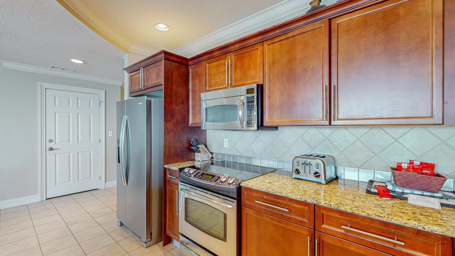 Apartment Emerald Grande W625 *