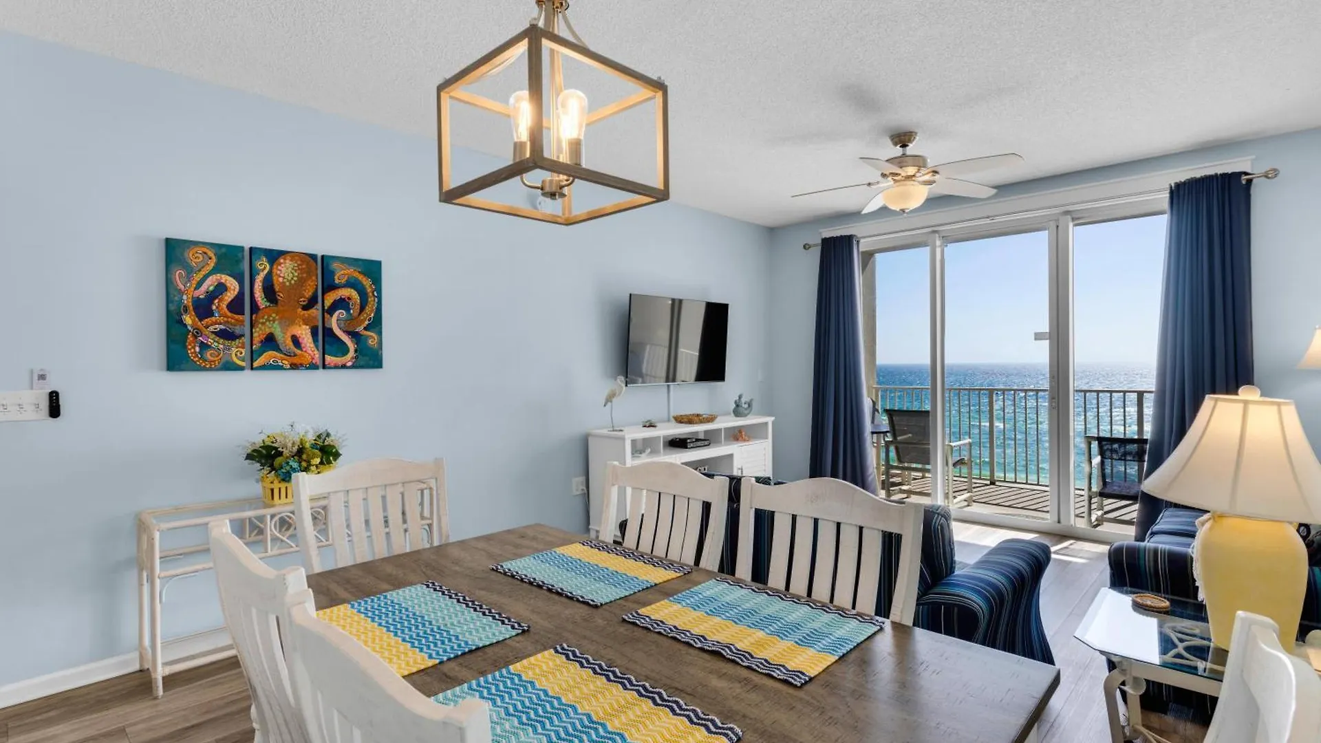 Holiday home Majestic Sun 703b