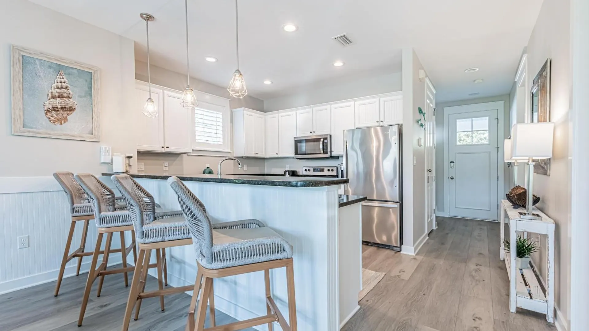 1283 Laurel Grove *