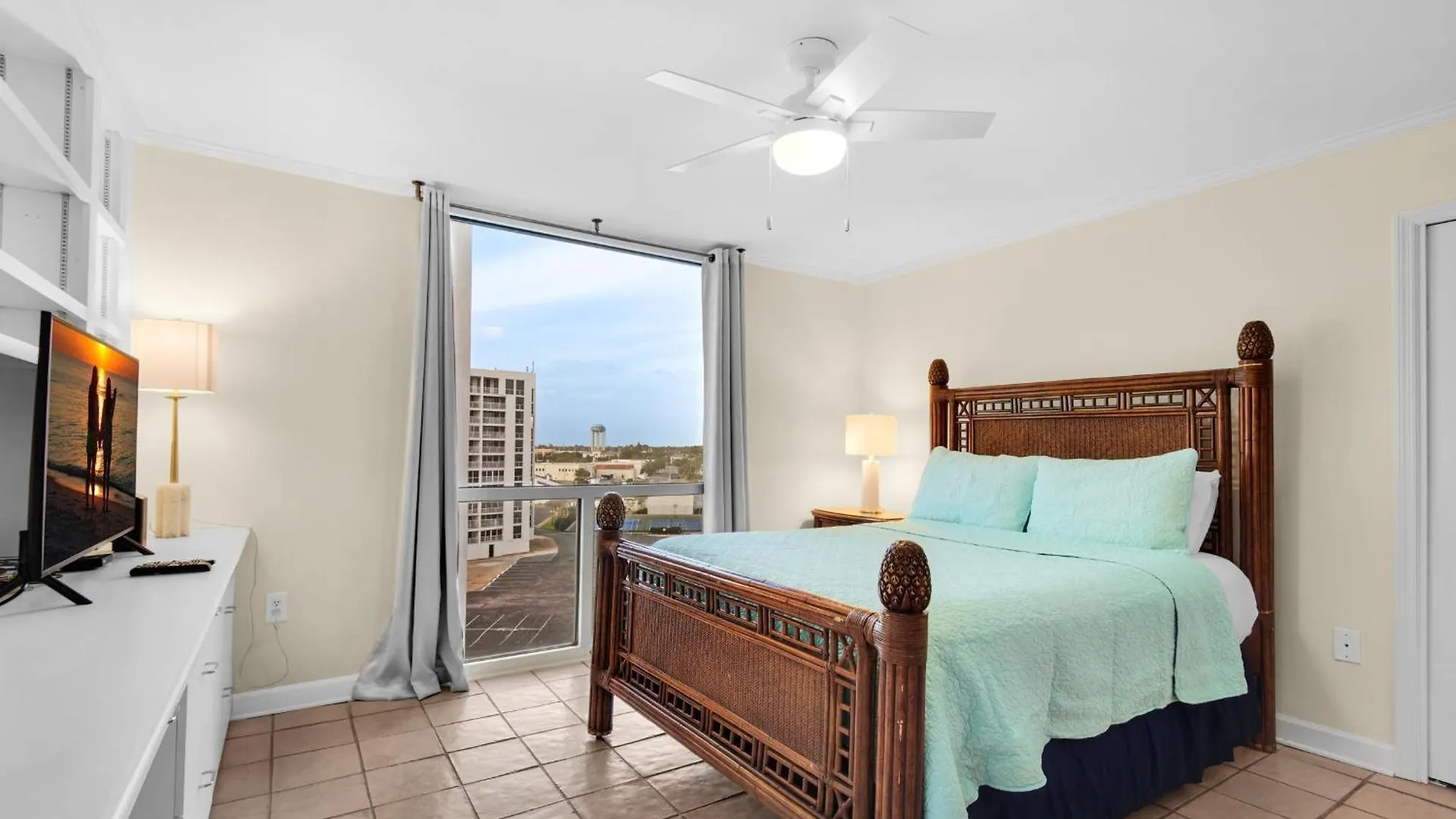 Shoreline Towers 1081 Holiday home *