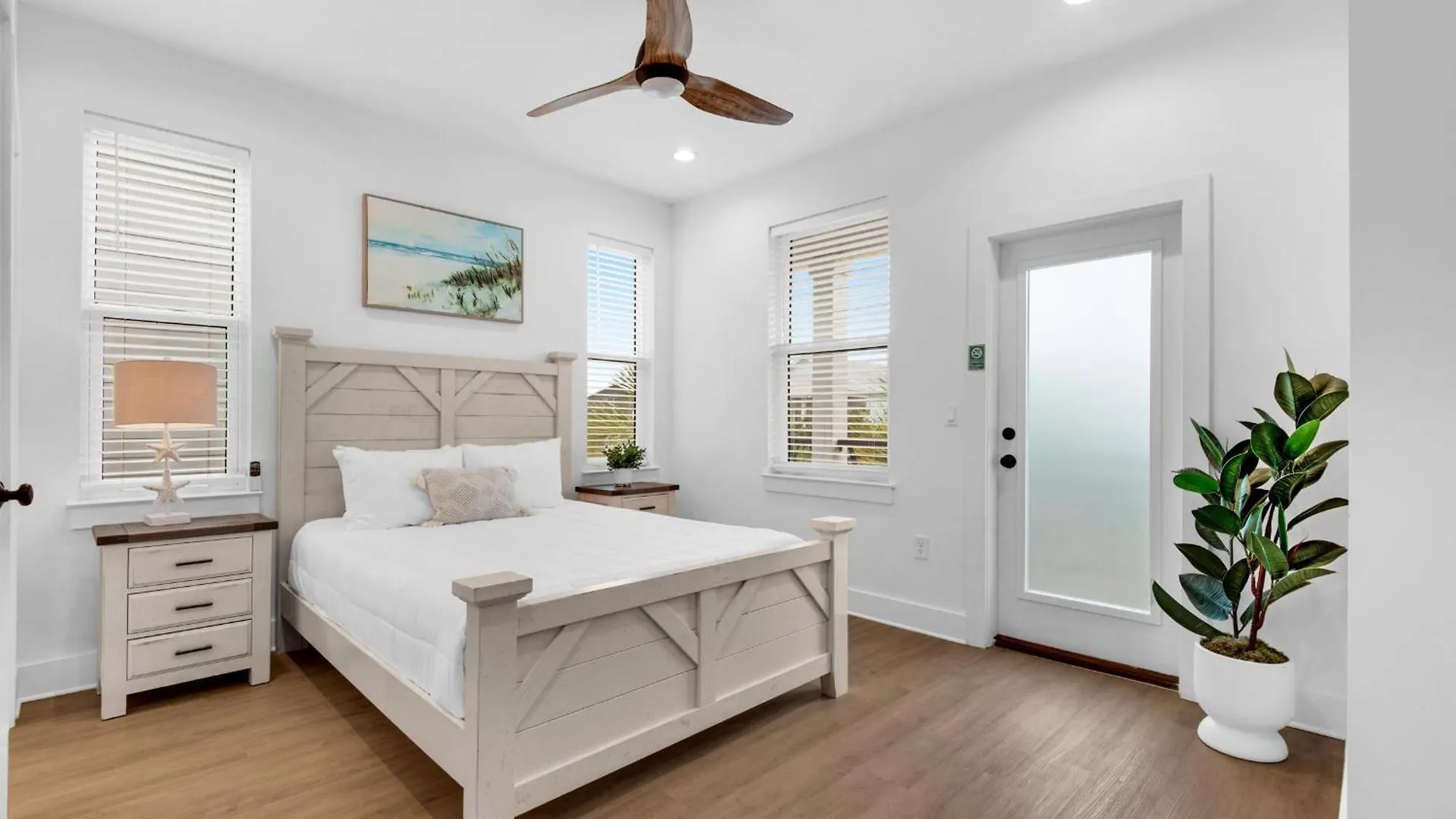 Cozy Shore Holiday home
