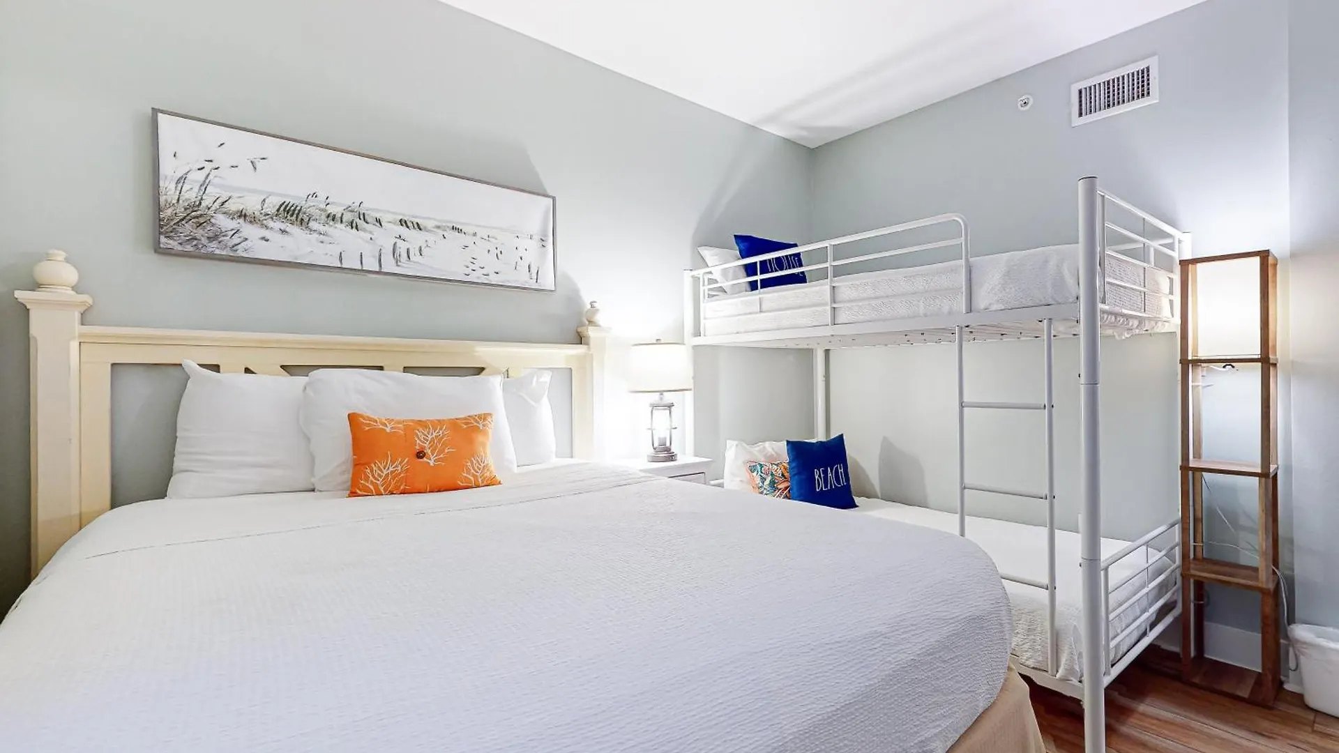 Beauty By The Bay Holiday home *