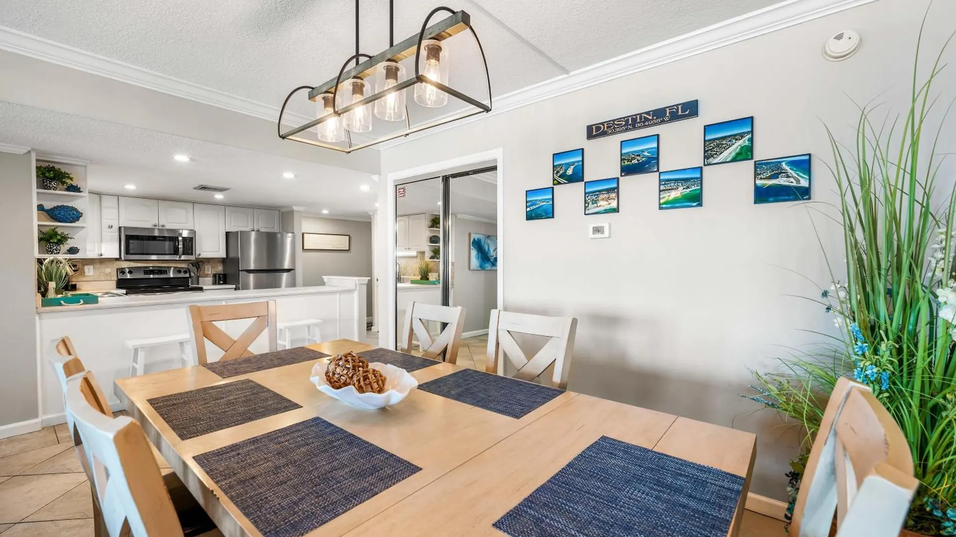 Surf And Racquet Unit 505 * Destin