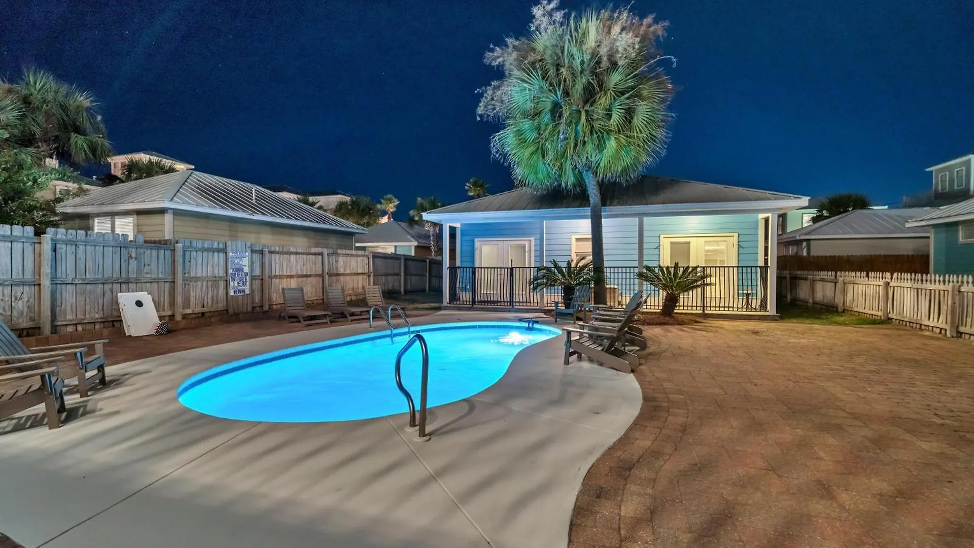 Blue Coconut Holiday home