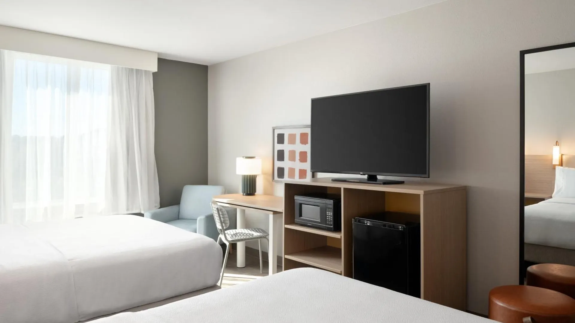 Spark By Hilton Destin 3*
