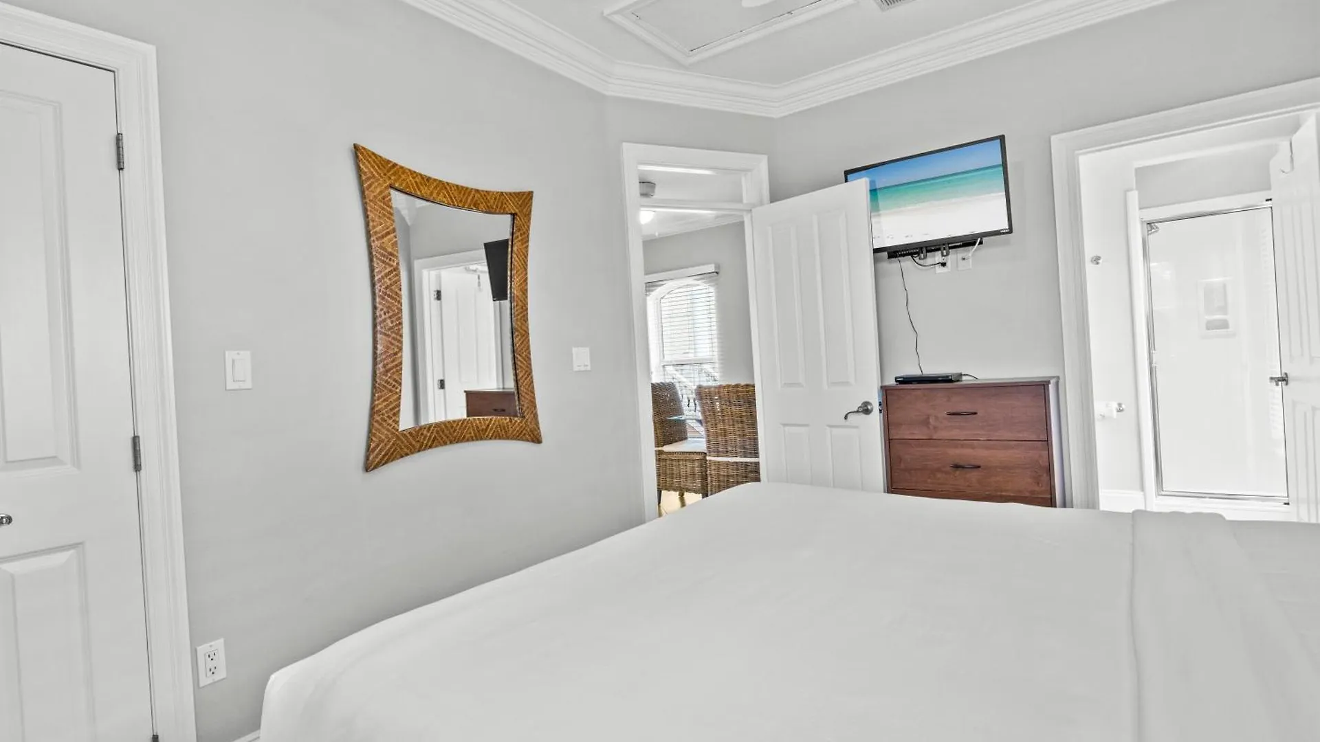 Large Pool - Hot Tub - Elevator - Gated Community Holiday home *