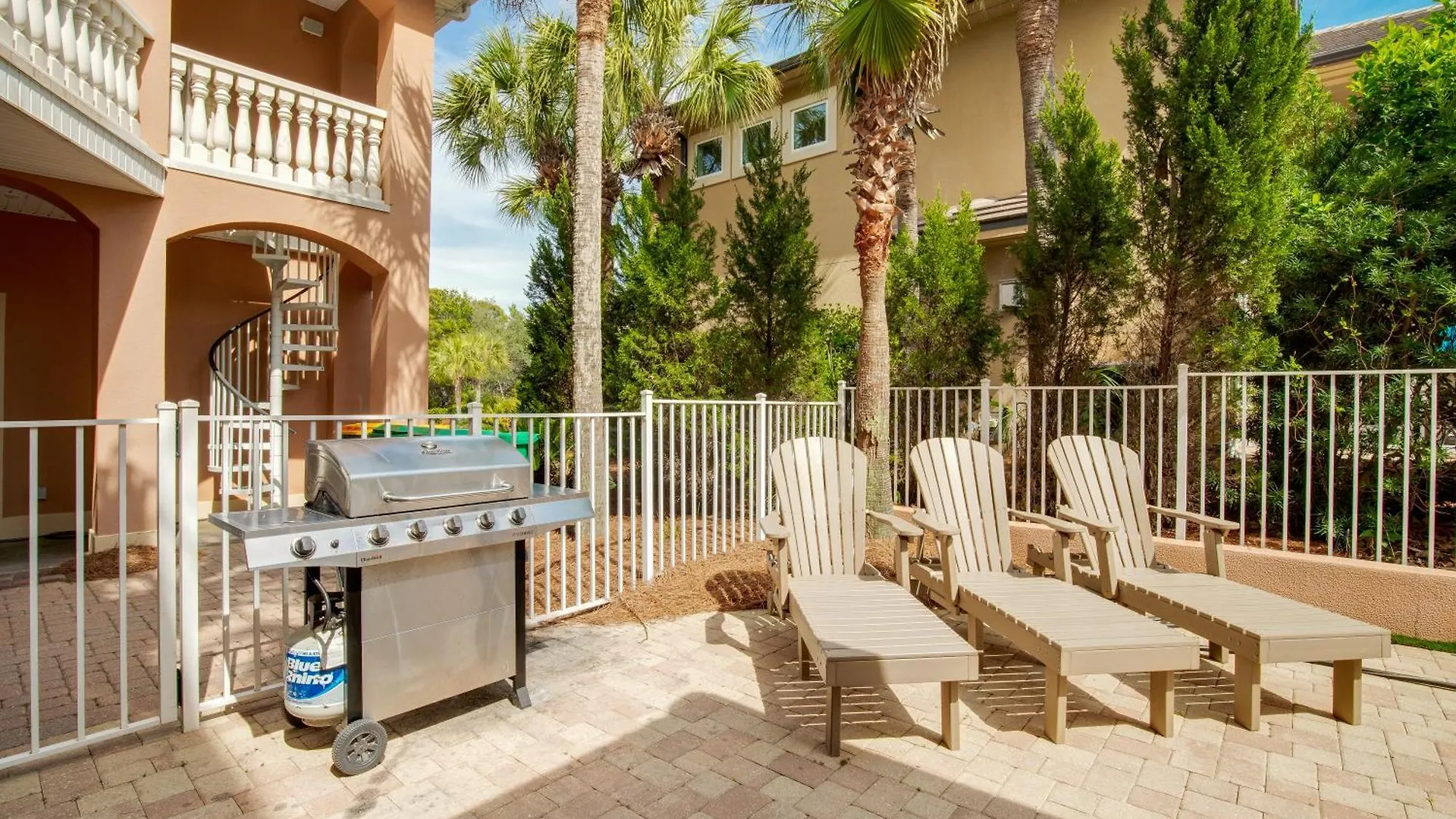 Large Pool - Hot Tub - Elevator - Gated Community *