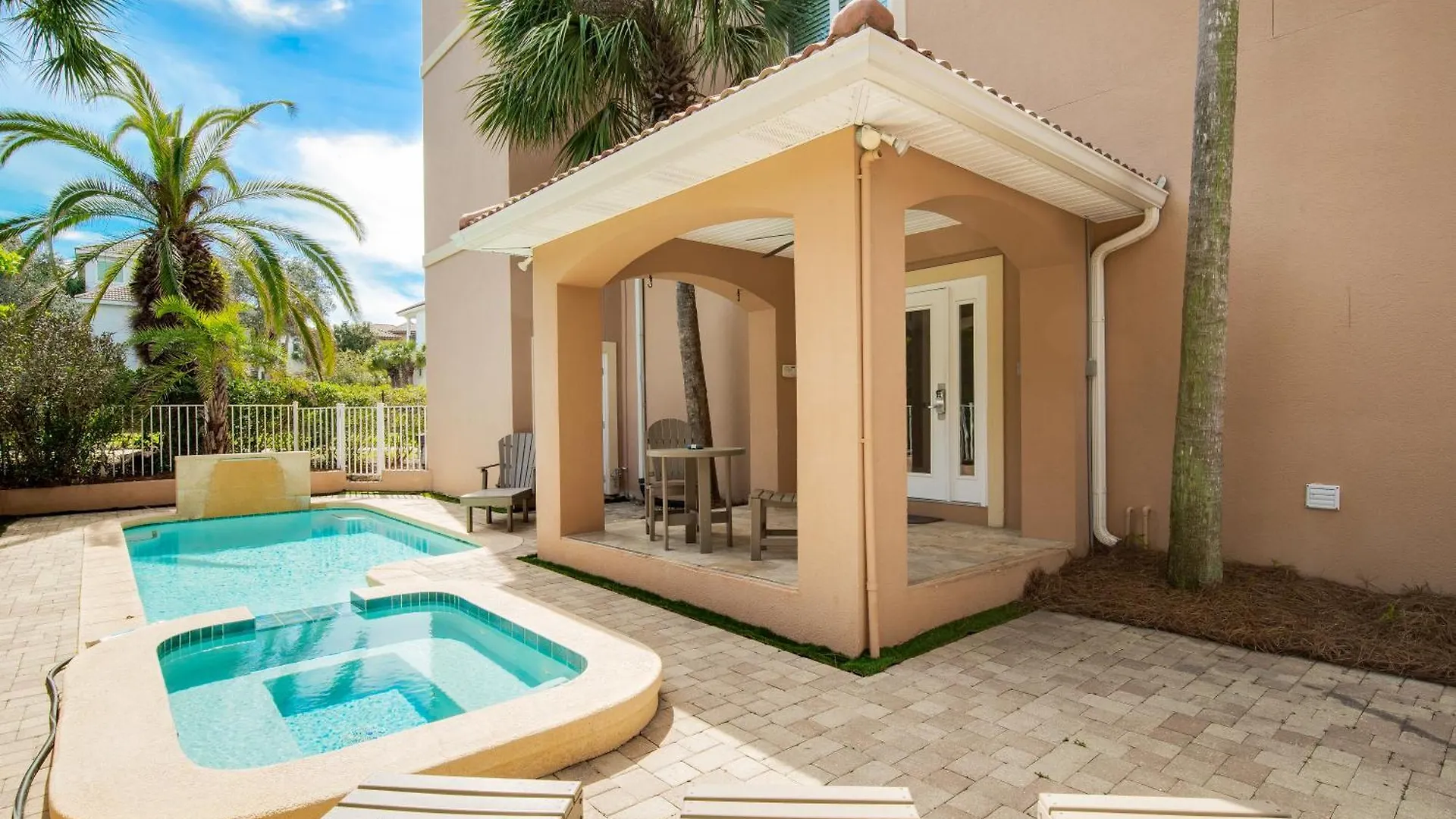 Holiday home Large Pool - Hot Tub - Elevator - Gated Community
