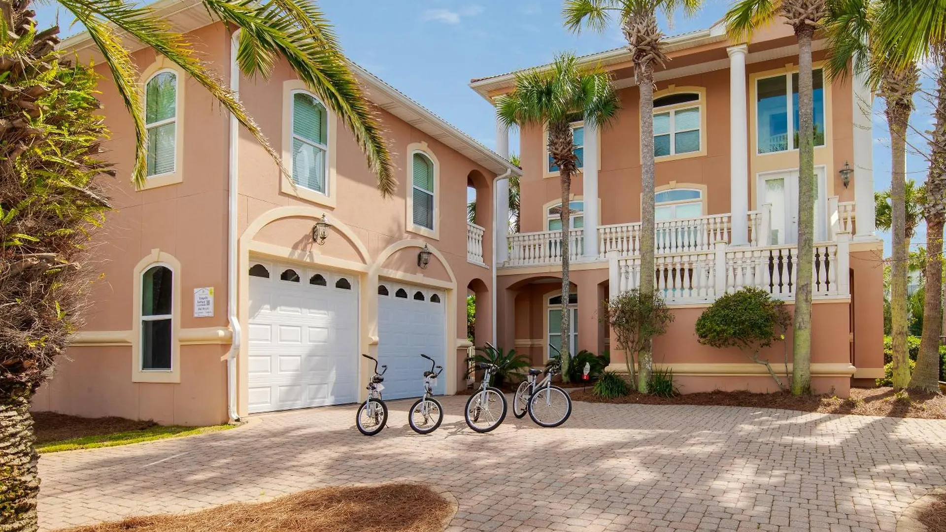 Large Pool - Hot Tub - Elevator - Gated Community *
