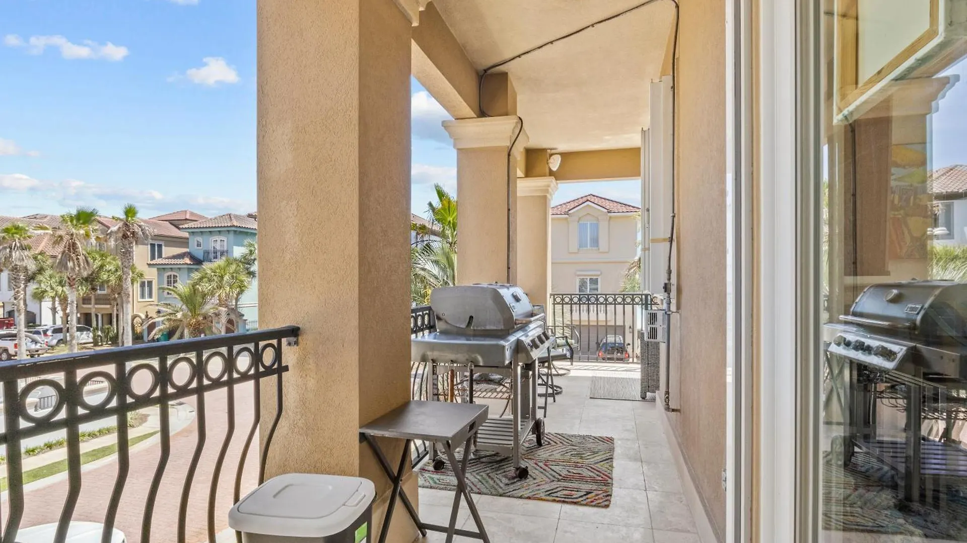 Gulf Views - Private Pool Hot Tub - Elevator Holiday home Destin