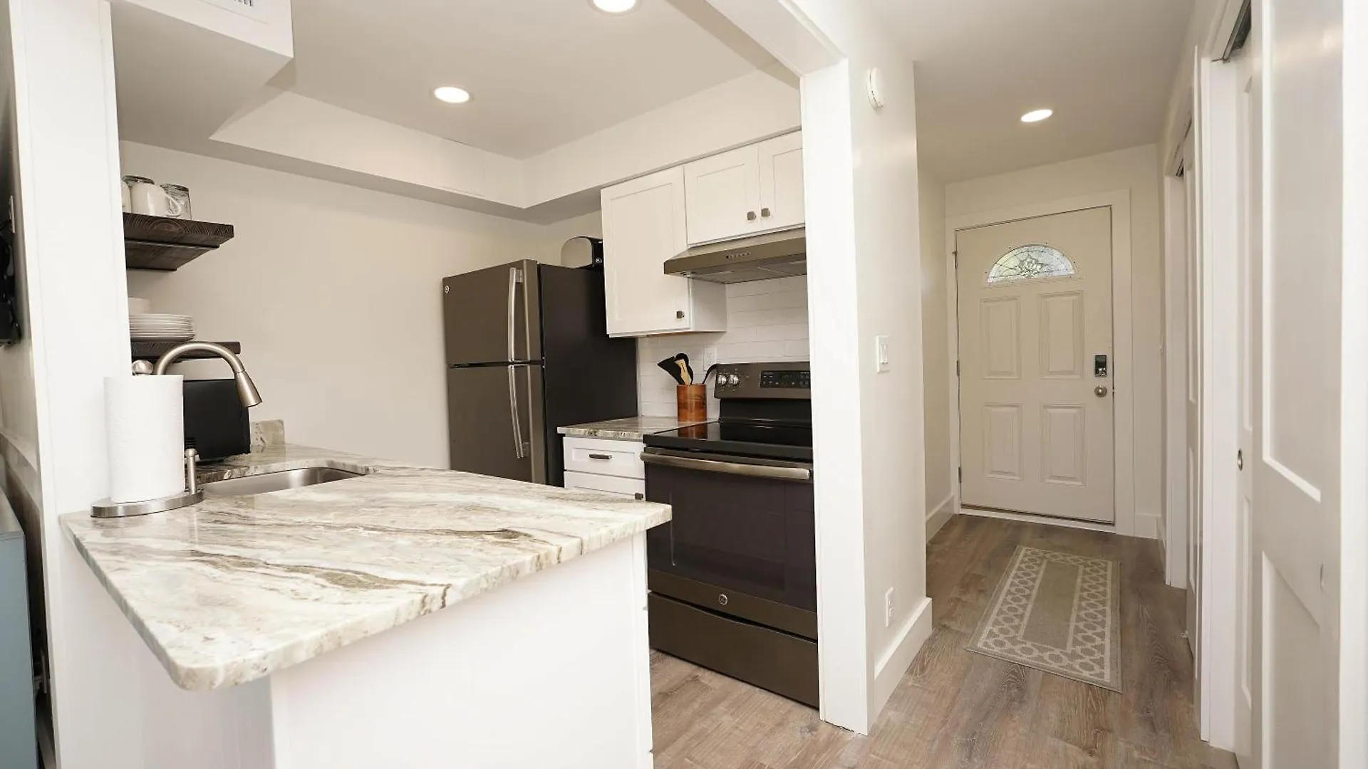 Sandpiper Cove 1014 *