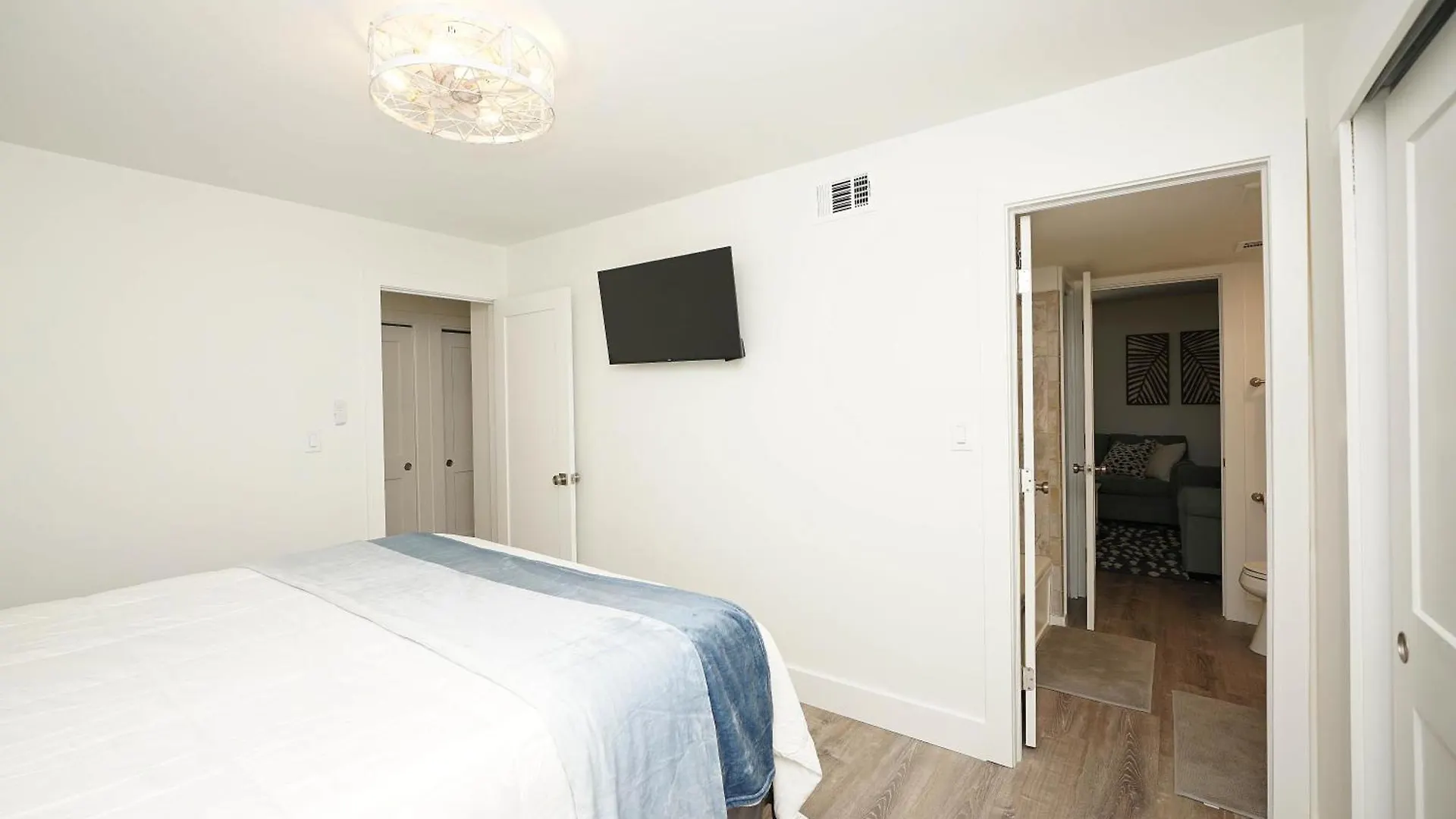 Sandpiper Cove 1014 *