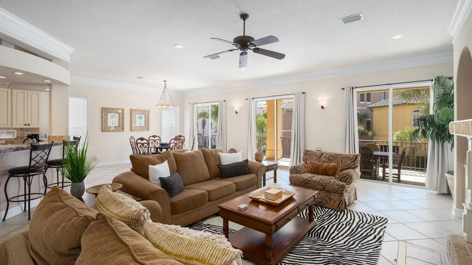 Golf Cart - Community Pool, Hot Tub And Holiday home