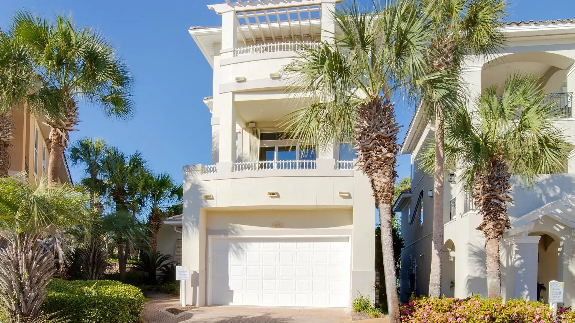 Community Pool, Hot Tub And - Outdoor Kitchen Destin