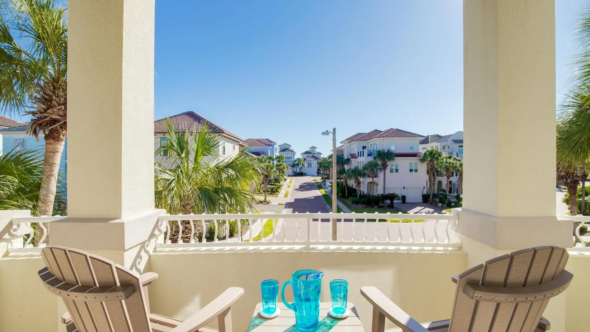 Community Pool, Hot Tub And - Outdoor Kitchen