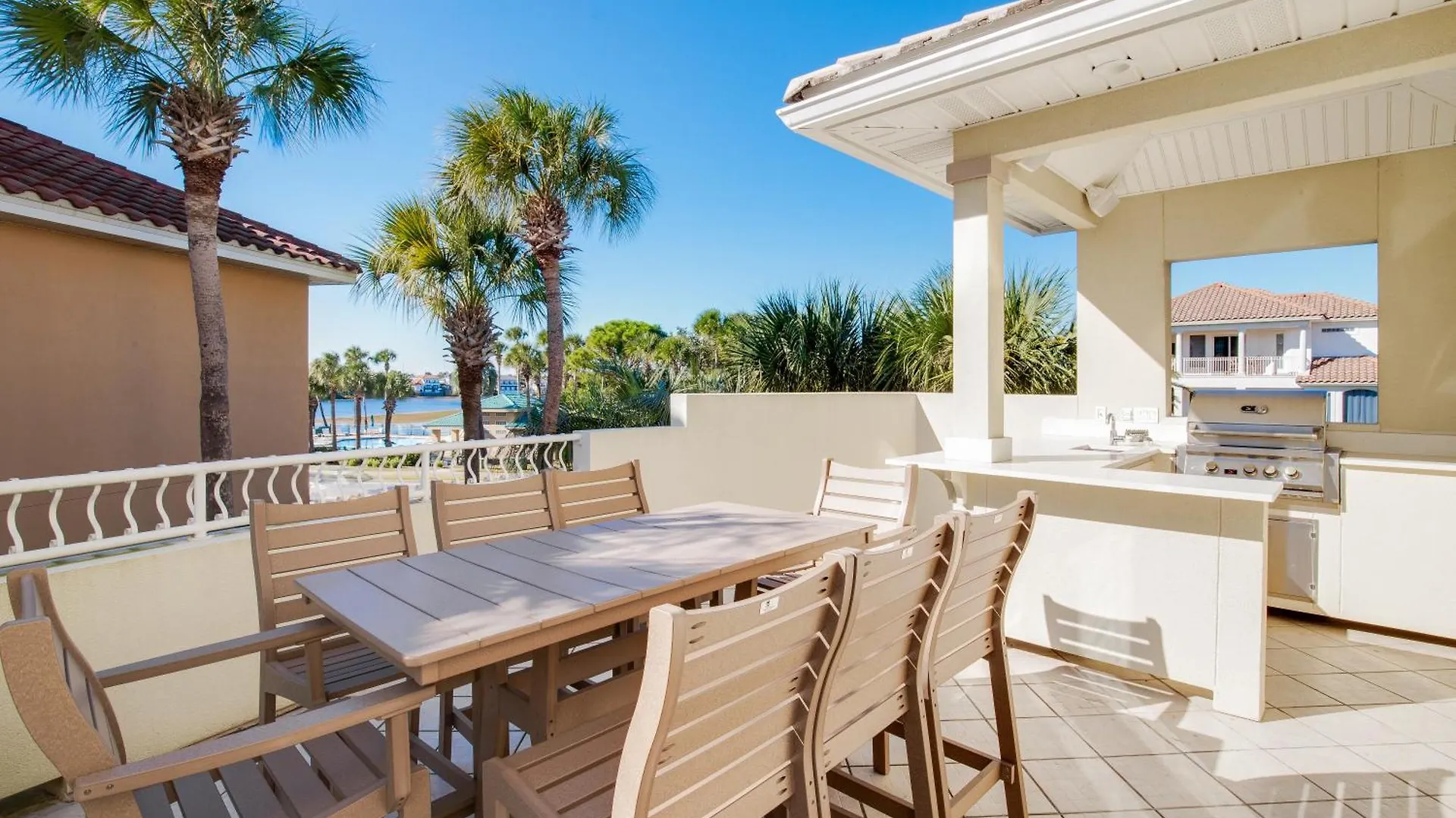 Community Pool, Hot Tub And - Outdoor Kitchen Holiday home