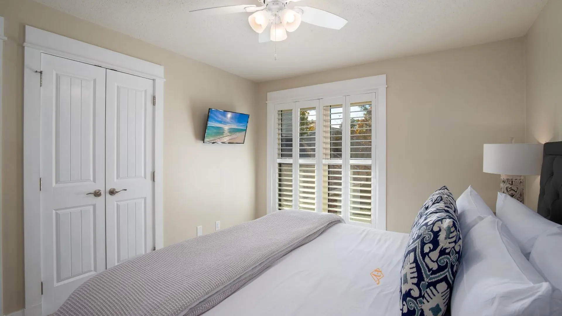 Pet Friendly - Near Amenities - Twelfth Hole Holiday home *