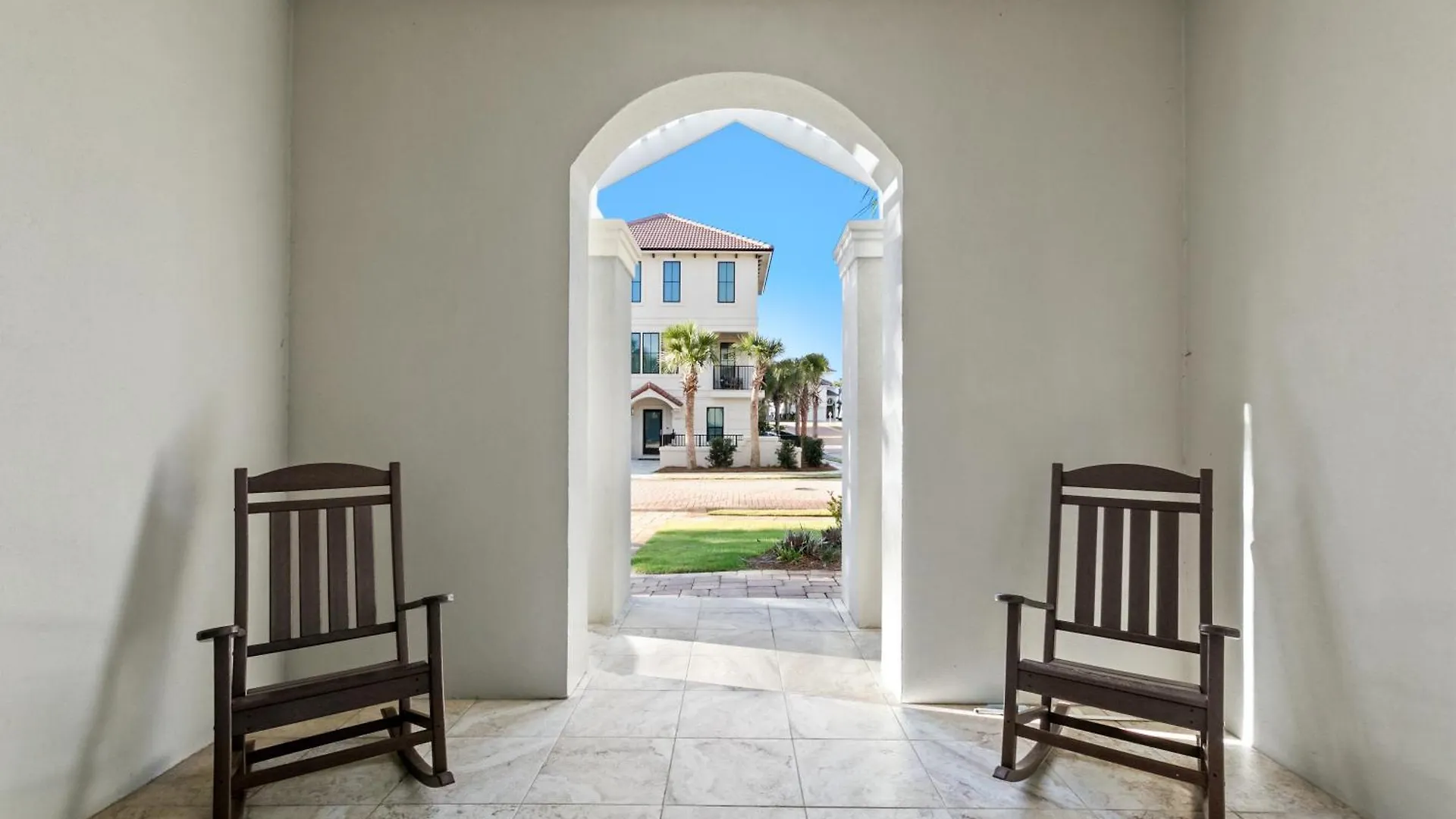 Holiday home View - Gated Community With Pool Hot Tub *