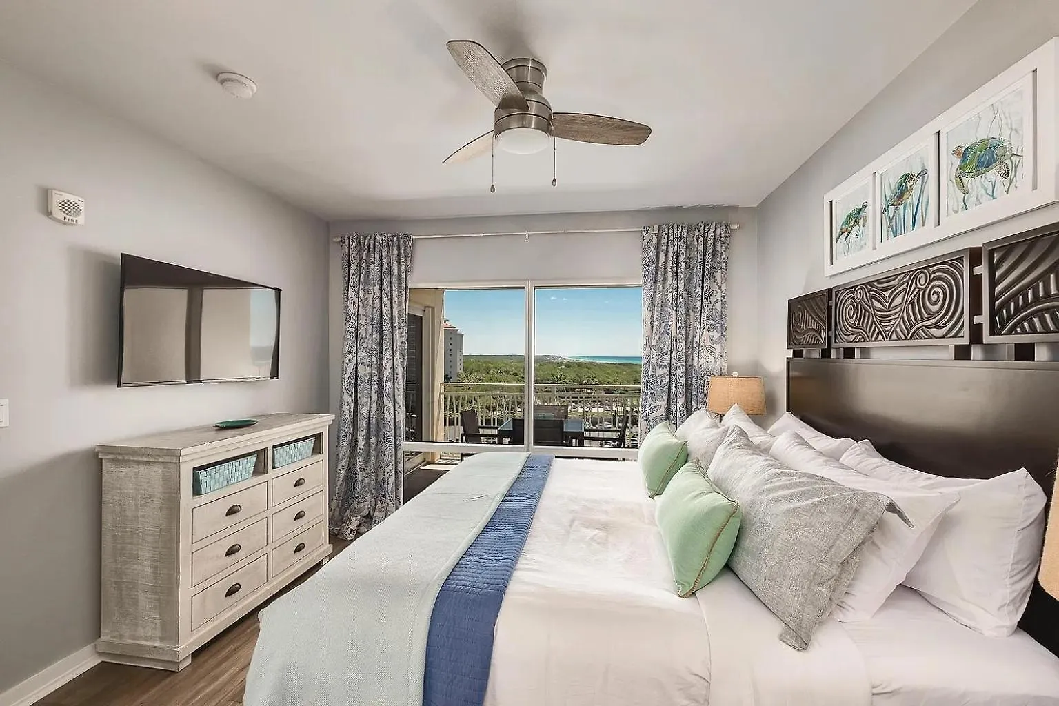 New Listing Awesome Luau * Destin