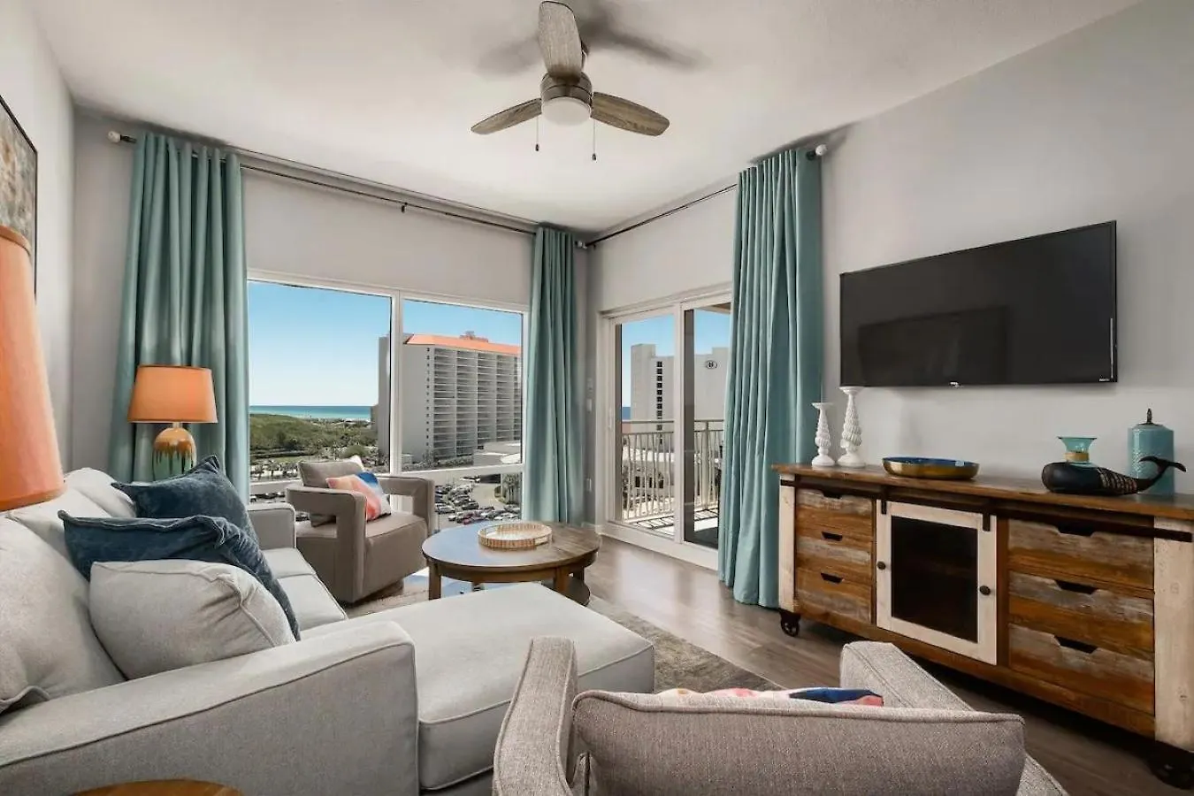 New Listing Awesome Luau Destin
