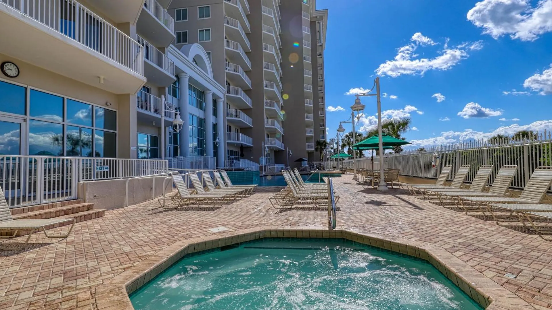 Majestic Sun A912 Apartment *