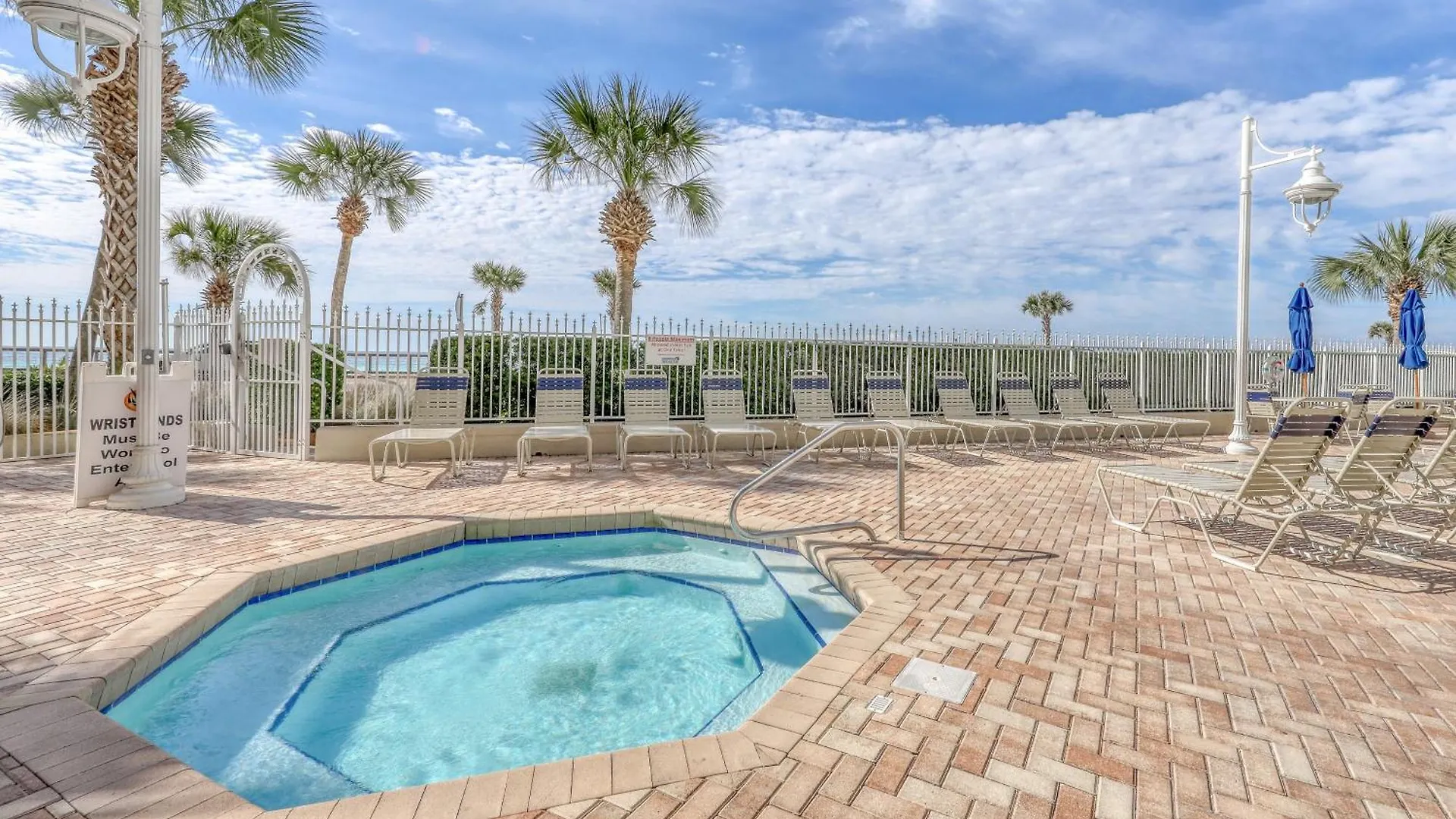Apartment Majestic Sun A912 *