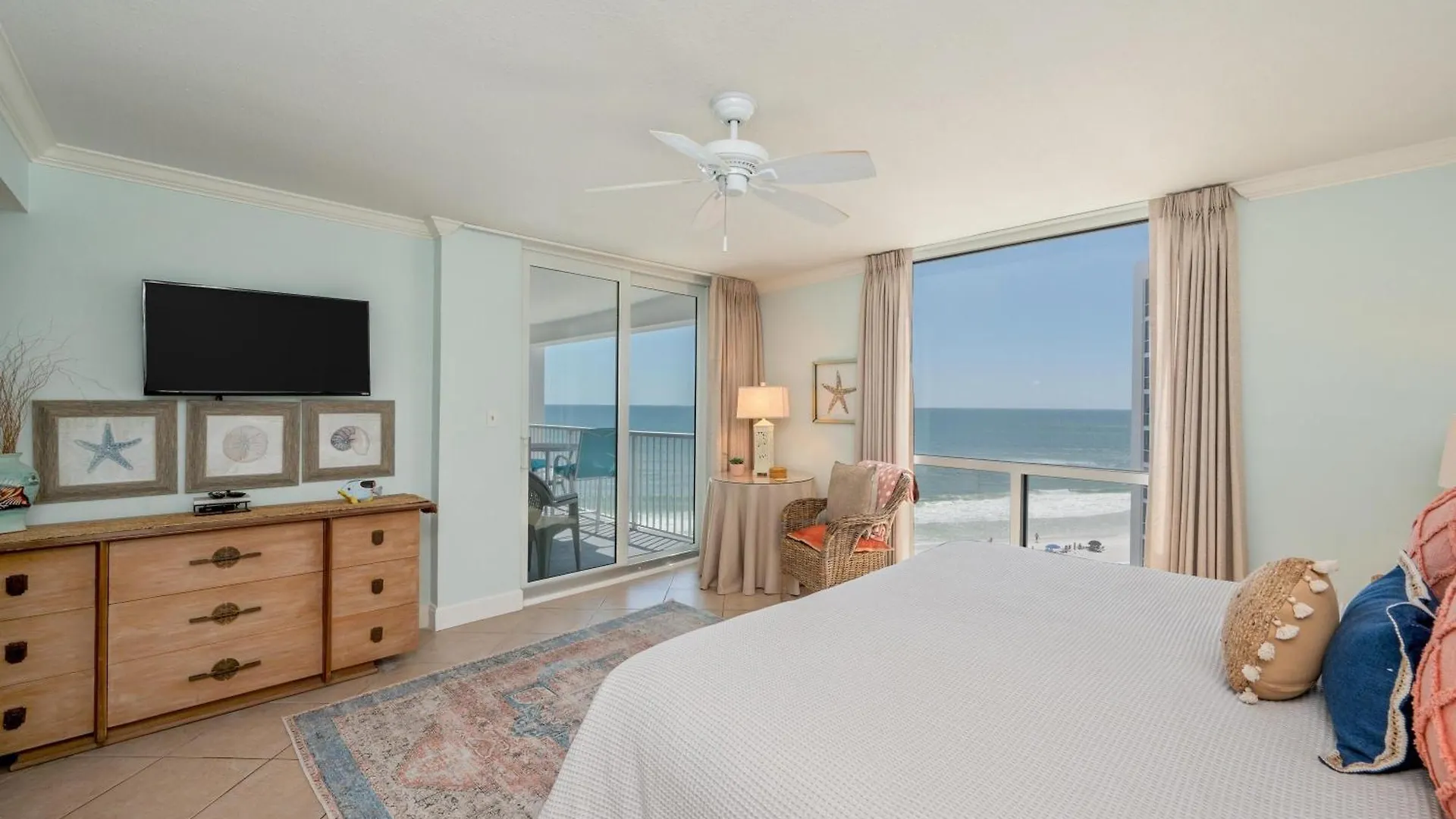 1095 Shoreline - Bedroom Front Free Setup Holiday home