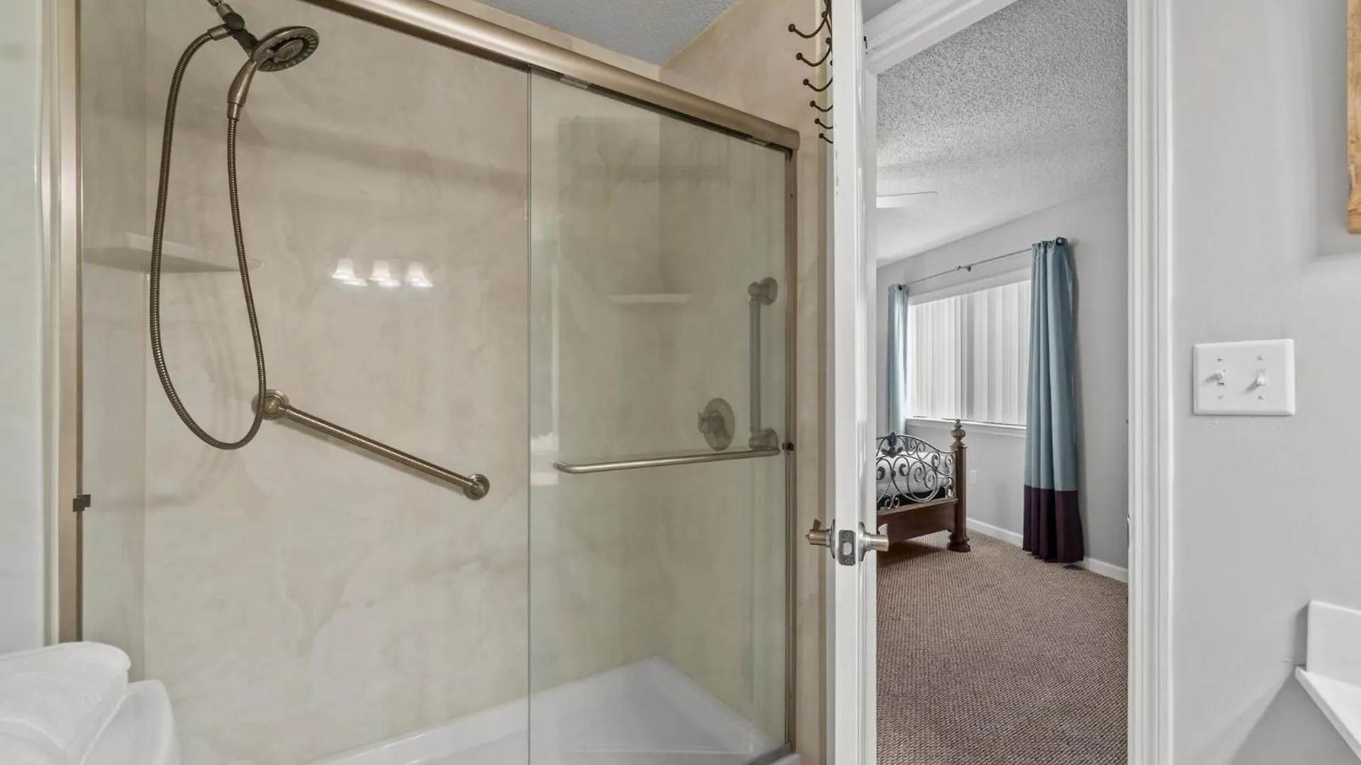 Holiday home Outdoor Pool Private Patio Pet Friendly *
