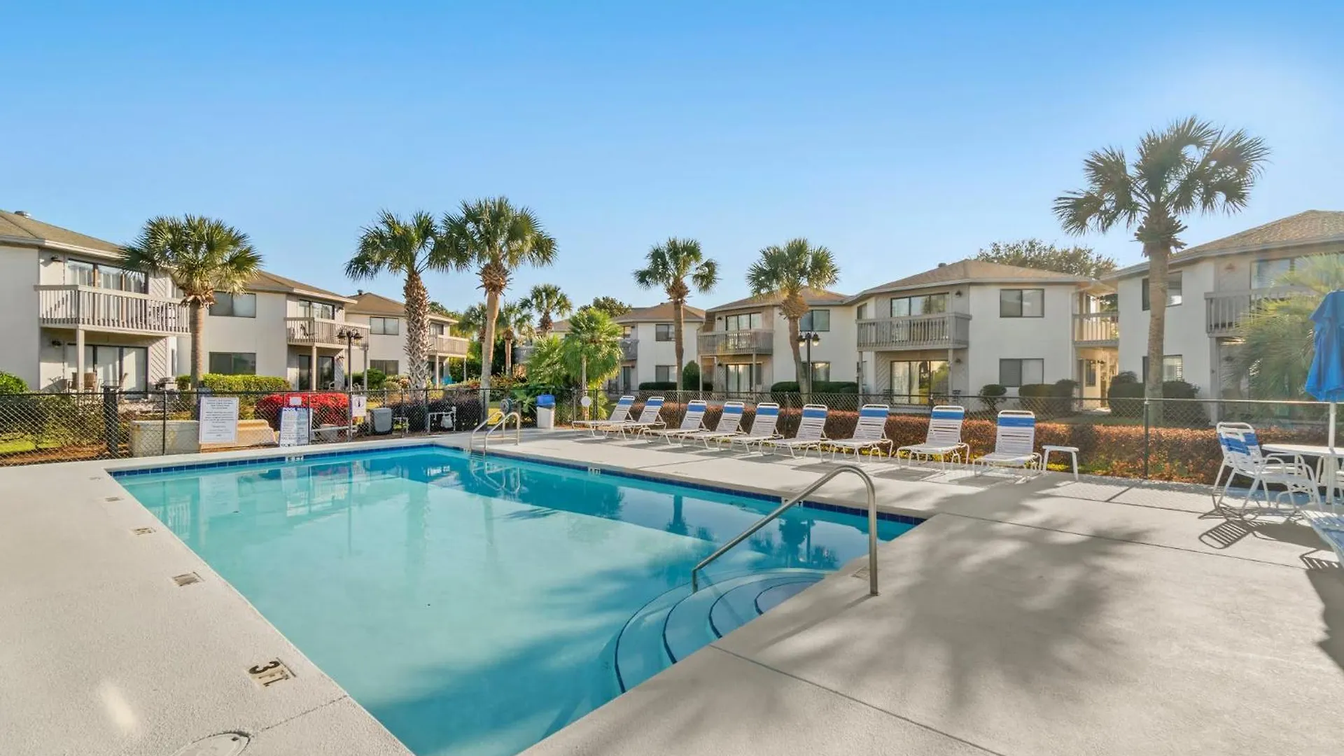 Outdoor Pool Private Patio Pet Friendly *