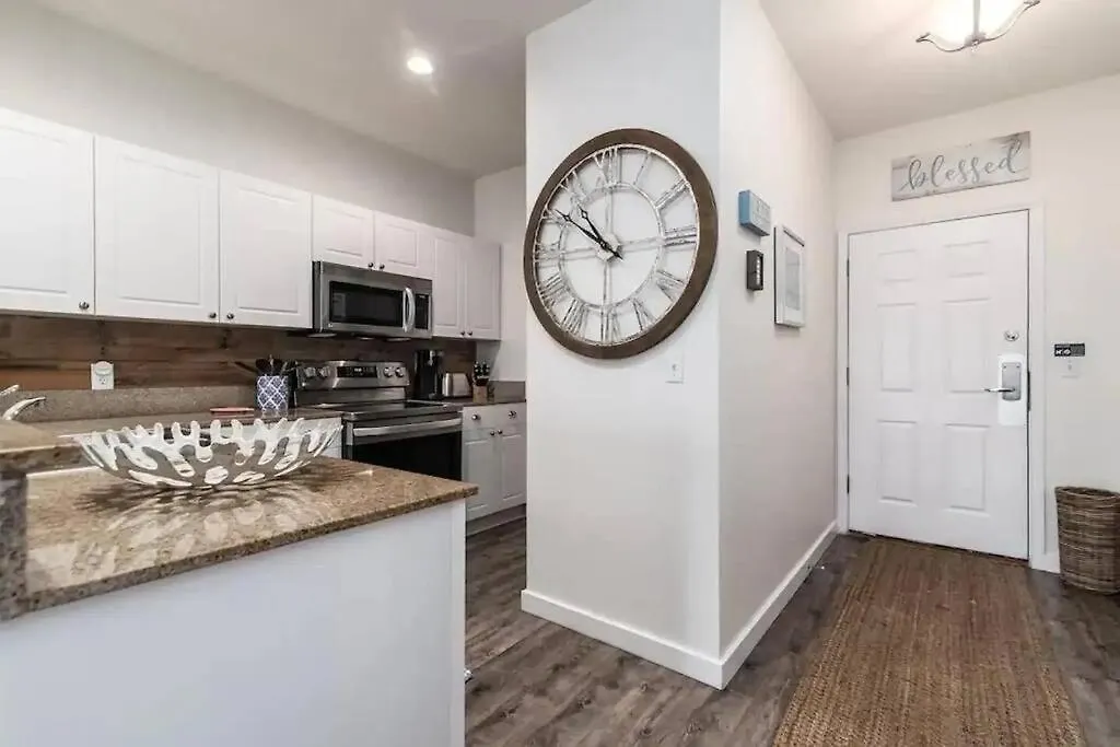 Miramar - Steps From Private Access! *