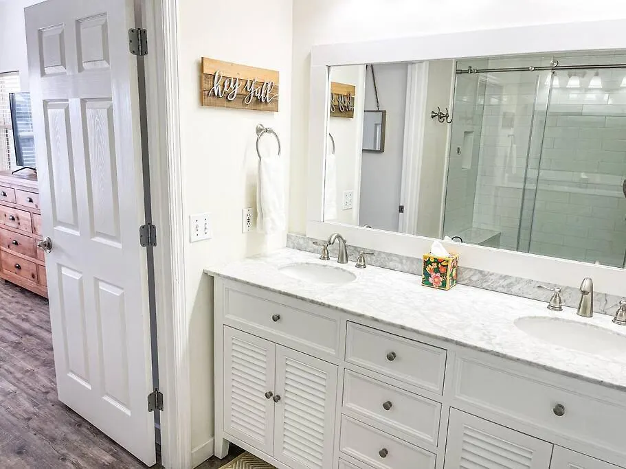 Miramar - Steps From Private Access! Apartment