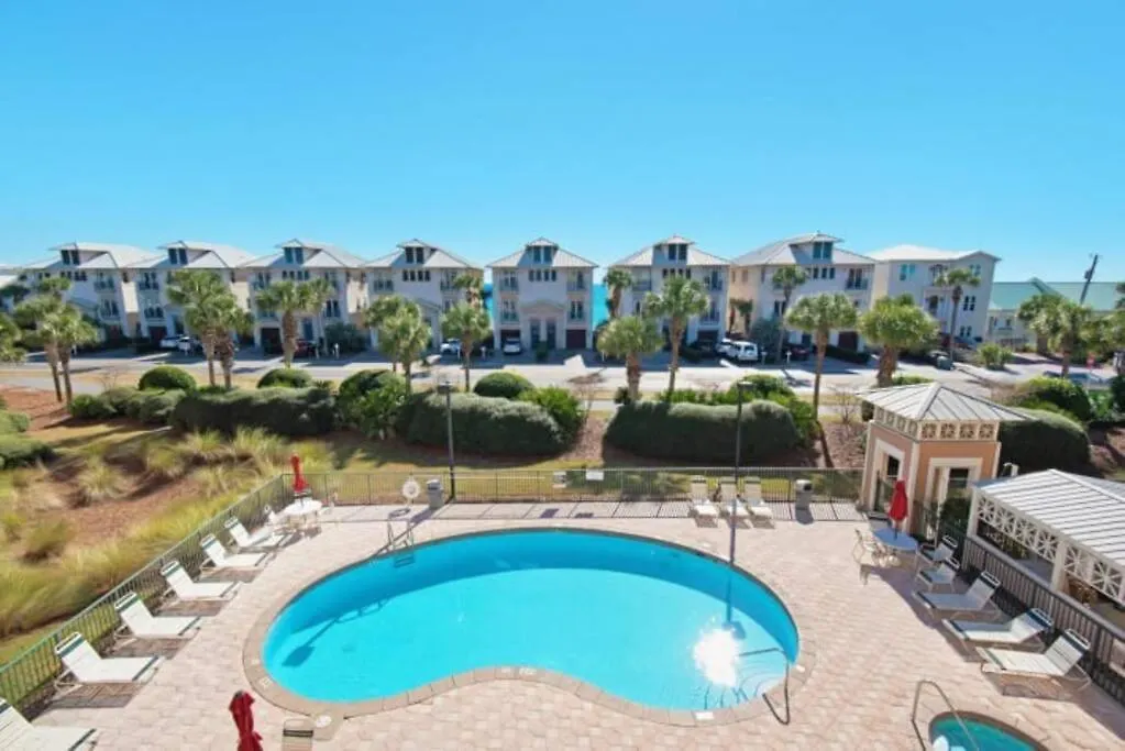 Apartment Miramar - Steps From Private Access! *