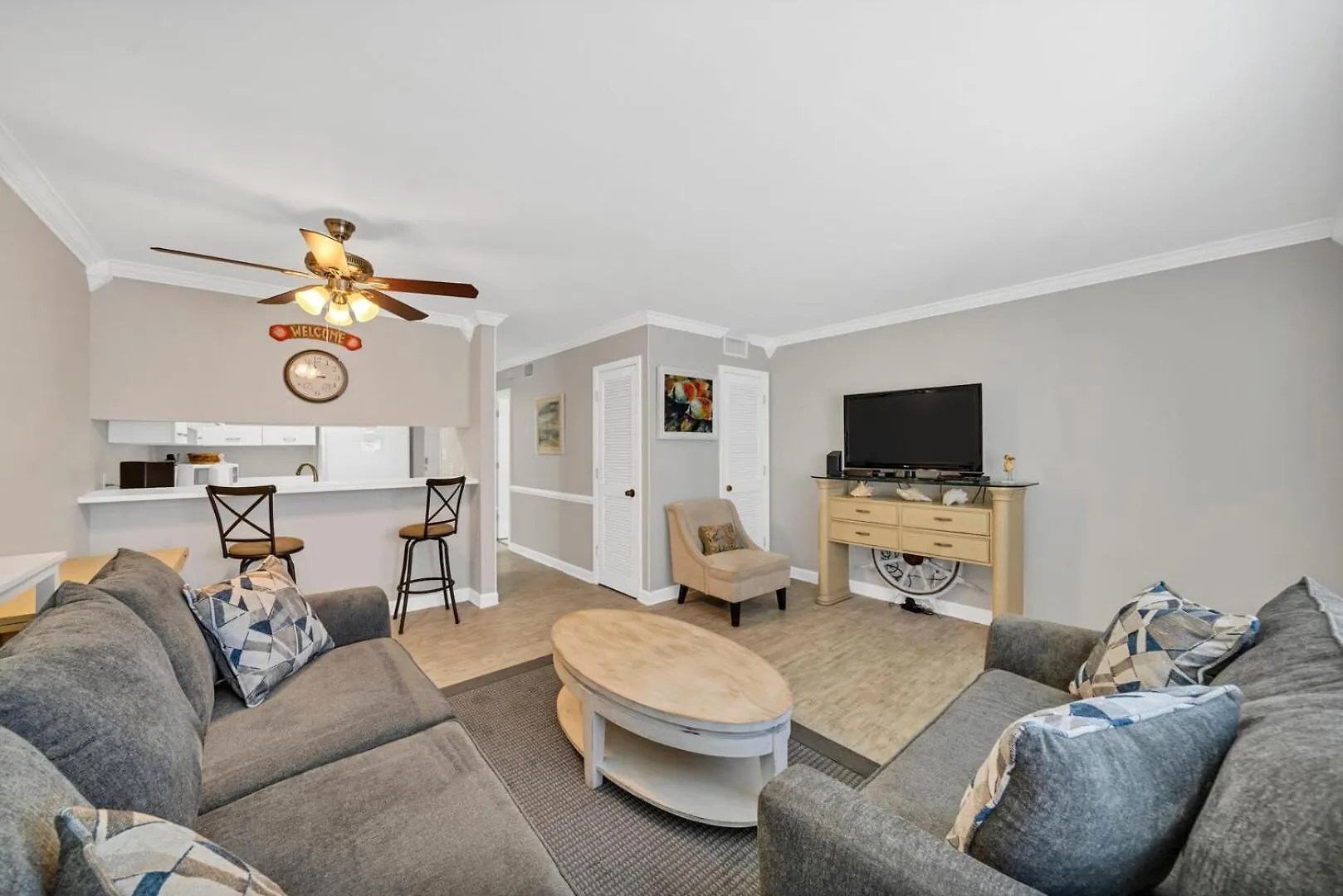 Sandprints Ii B-1 Sleeps 4 Close To Holiday home Destin