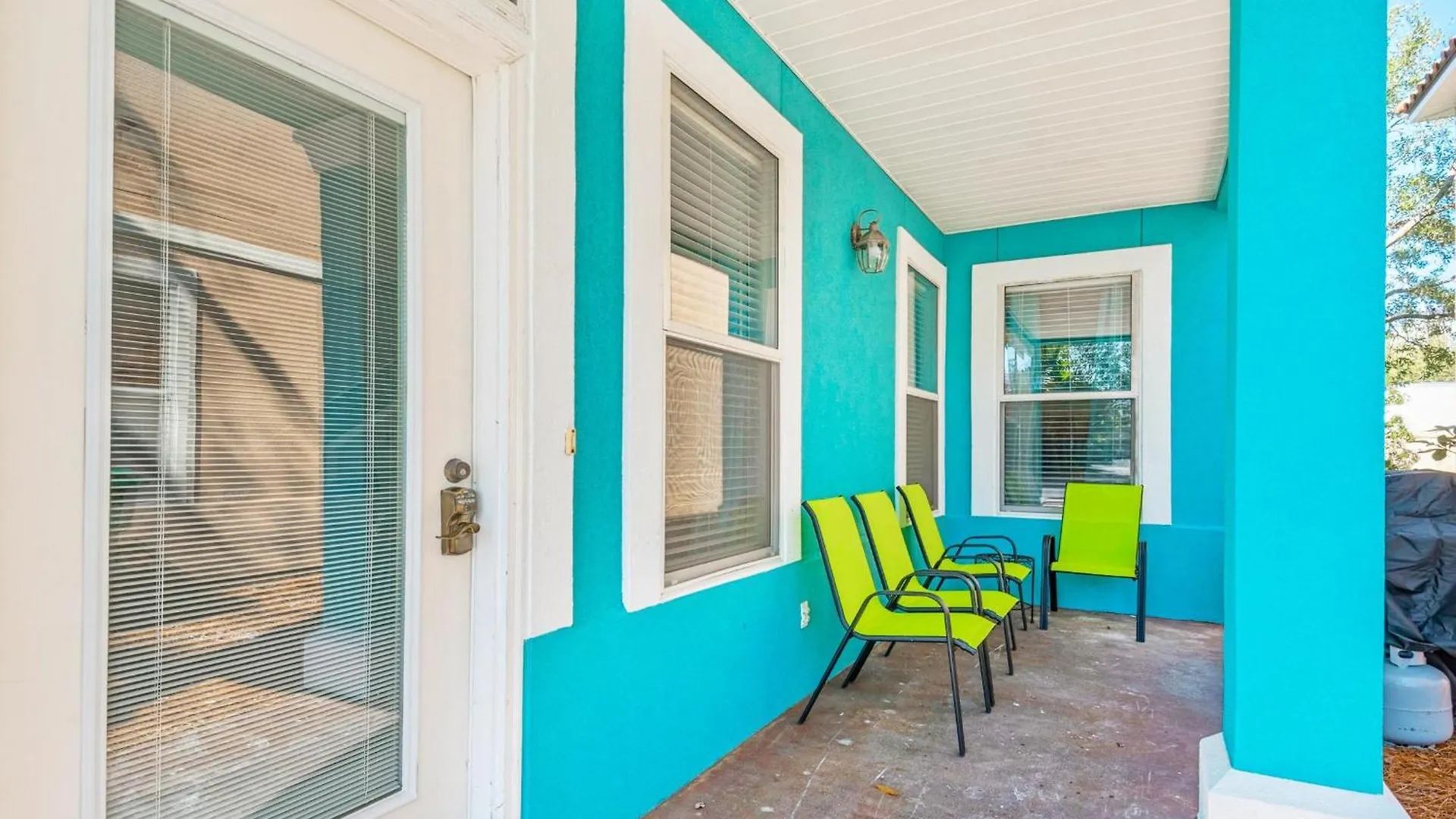 Turquoise Waters Holiday home