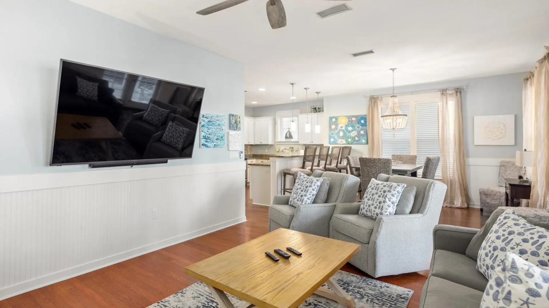 1366 Laurel Grove