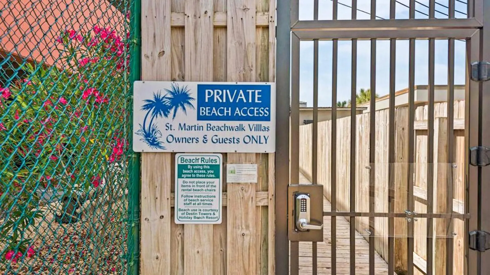 St. Martin Beachwalk 111 *