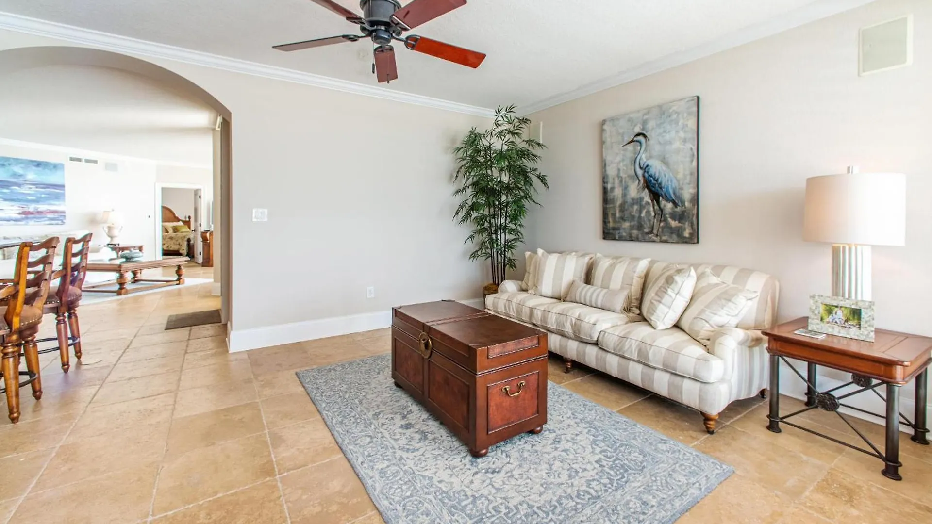 East Pass 605 Apartment