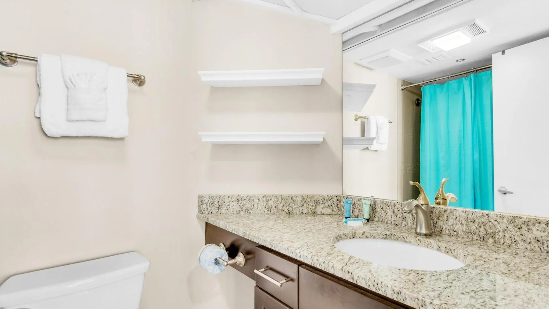 East Pass 209 Apartment