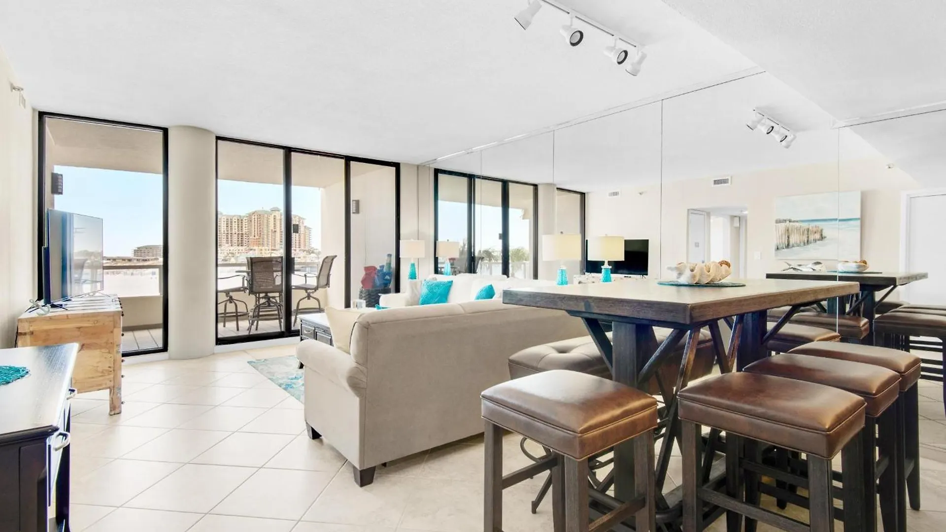East Pass 209 Apartment *