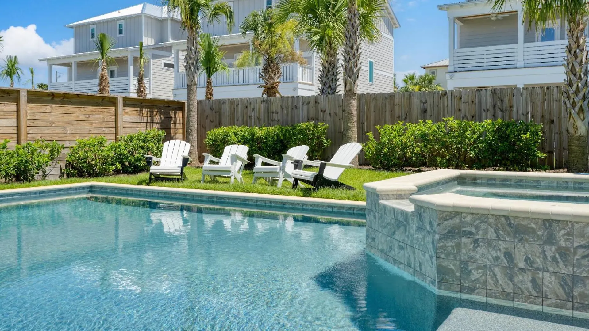 Aquamarine By Avantstay 7br W Pool Hot Tub Outdoor Dining Bbq Near Holiday home