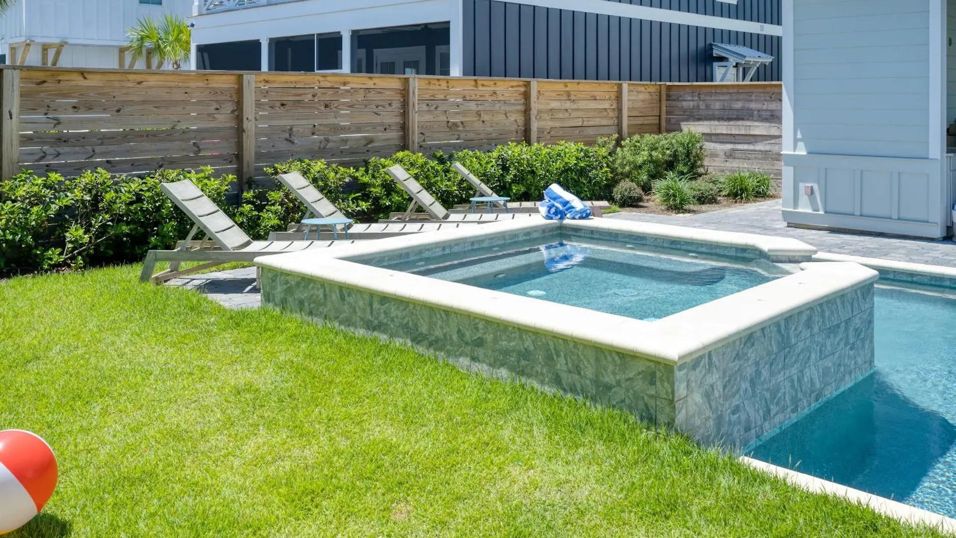 Aquamarine By Avantstay 7br W Pool Hot Tub Outdoor Dining Bbq Near