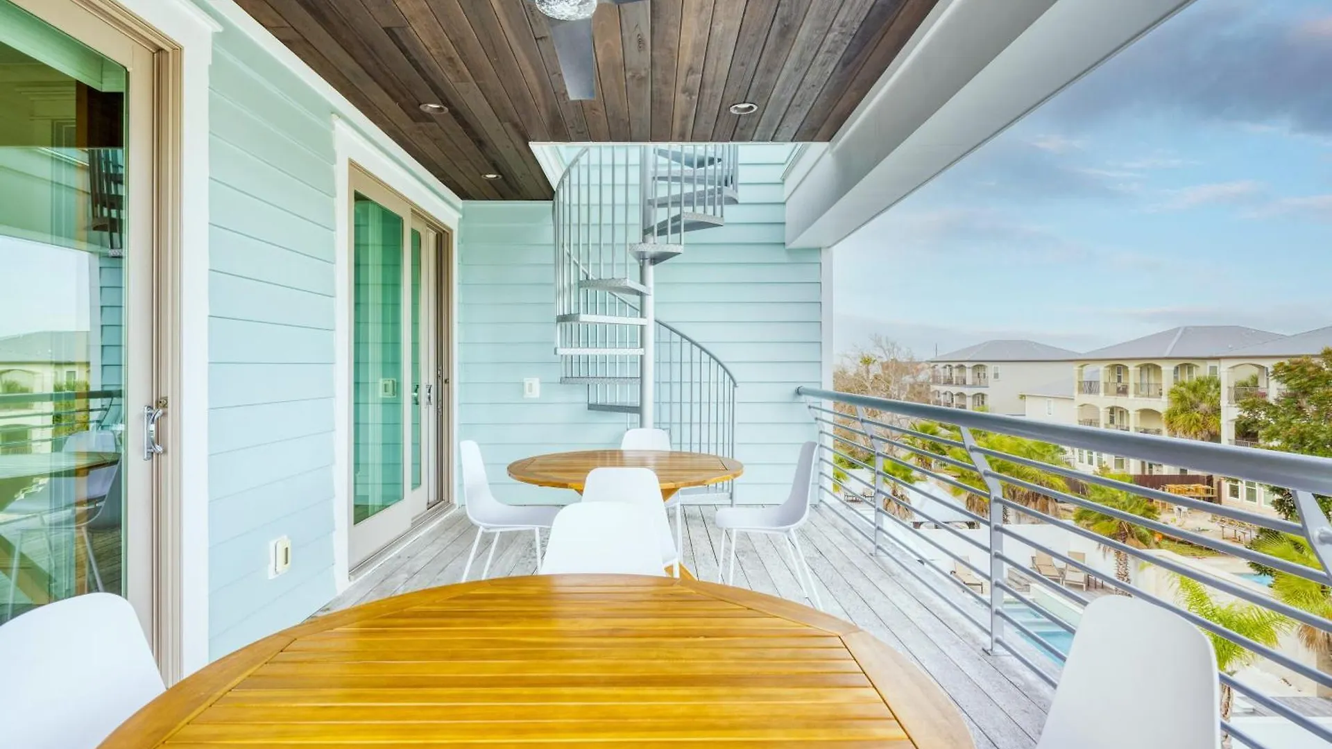 Monarch By Avantstay Breathtaking Estate W Access Swim Up Bar Hot Tub Rooftop Views Holiday home *