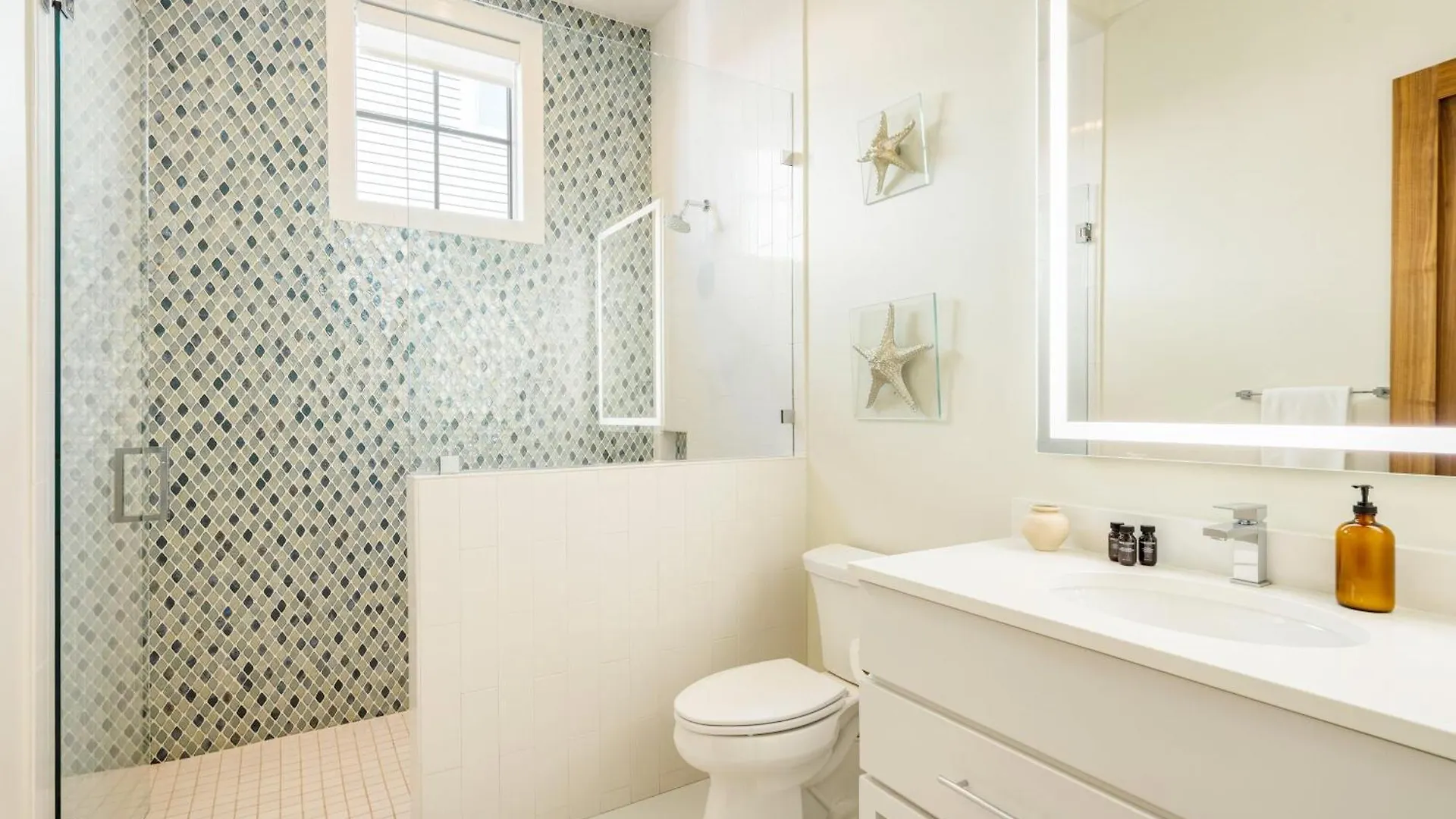 Monarch By Avantstay Breathtaking Estate W Access Swim Up Bar Hot Tub Rooftop Views