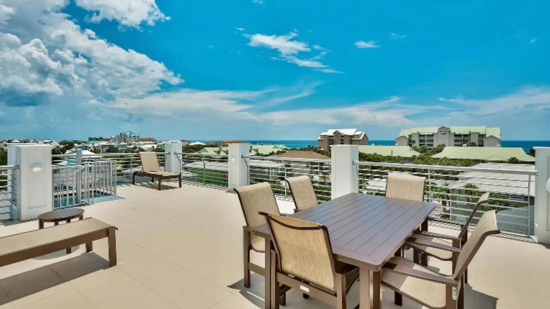 Monarch By Avantstay Breathtaking Estate W Access Swim Up Bar Hot Tub Rooftop Views Holiday home