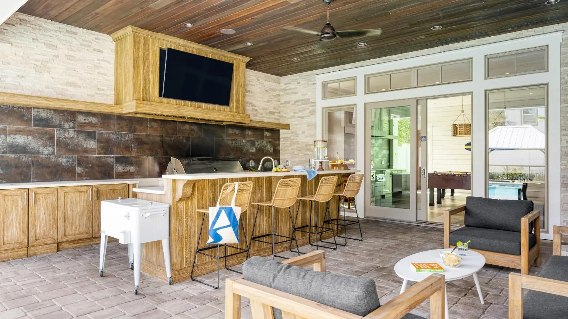 Monarch By Avantstay Breathtaking Estate W Access Swim Up Bar Hot Tub Rooftop Views