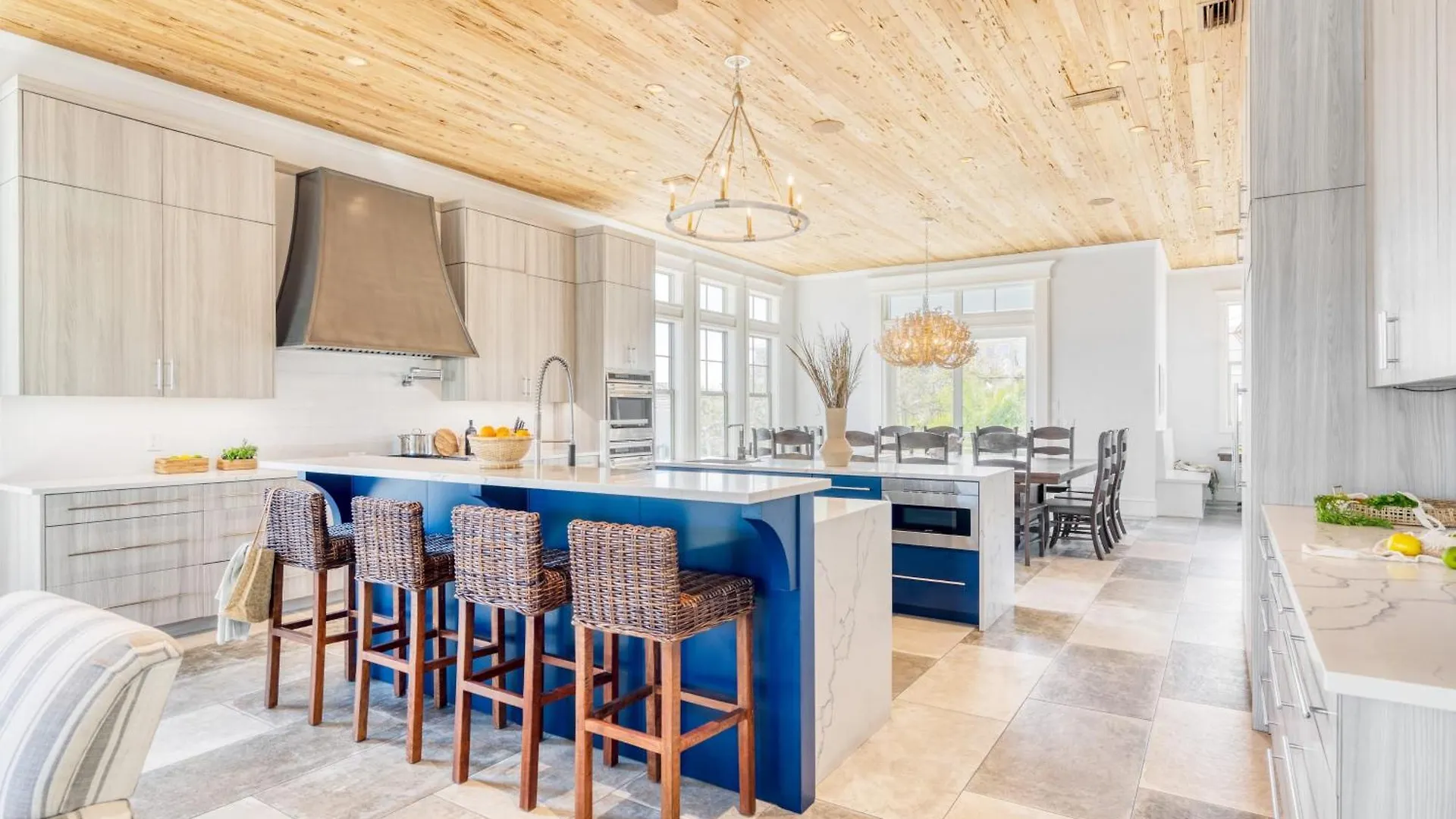 Monarch By Avantstay Breathtaking Estate W Access Swim Up Bar Hot Tub Rooftop Views Holiday home *