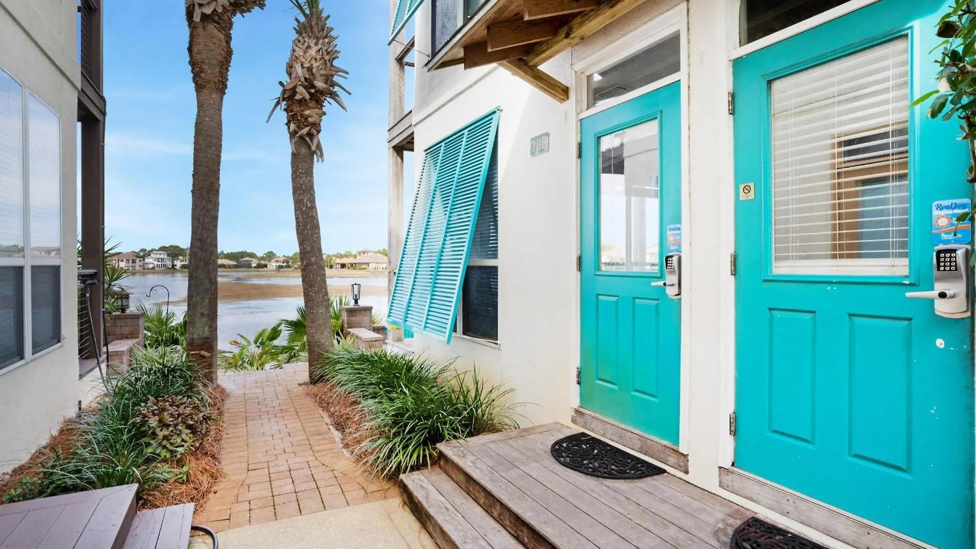 Holiday home Destiny #20b