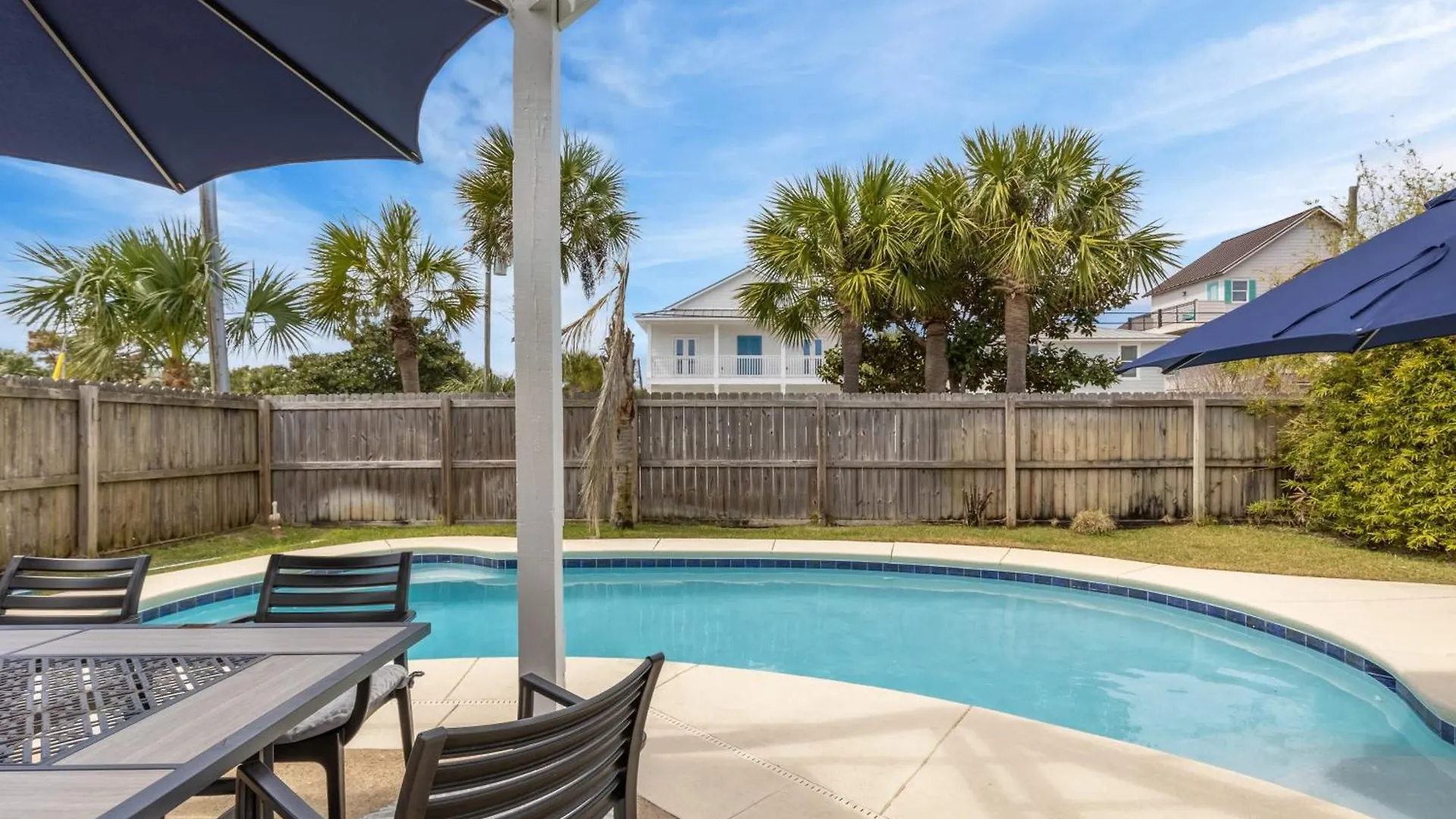 Holiday home Pelican Retreat By Avantstay 5 Mins To Pet Friendly W Pool Bbq *
