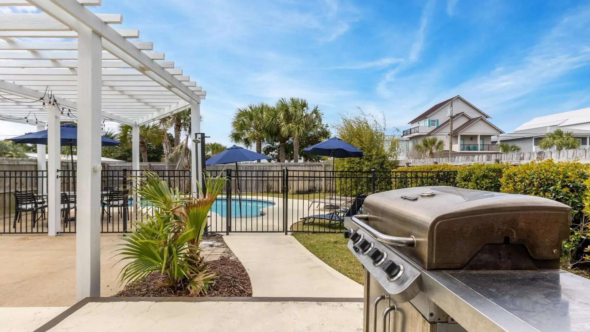 Pelican Retreat By Avantstay 5 Mins To Pet Friendly W Pool Bbq Holiday home