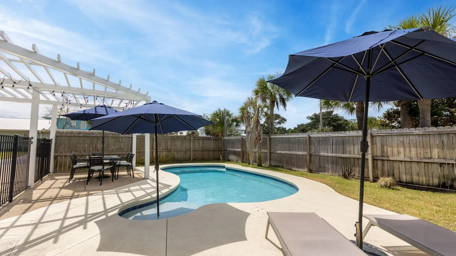 Holiday home Pelican Retreat By Avantstay 5 Mins To Pet Friendly W Pool Bbq Destin